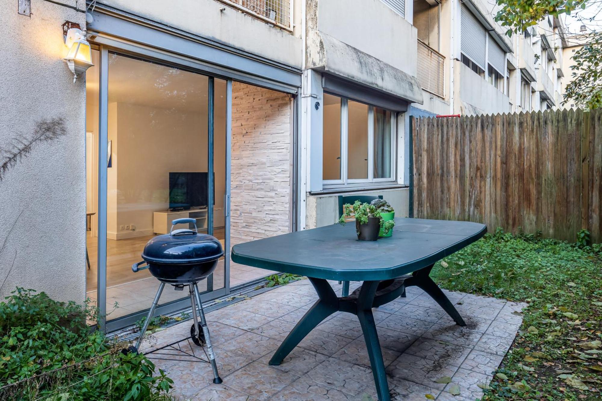 Oasis Urbaine For 8 Near To Paris Apartment Villejuif Exterior foto